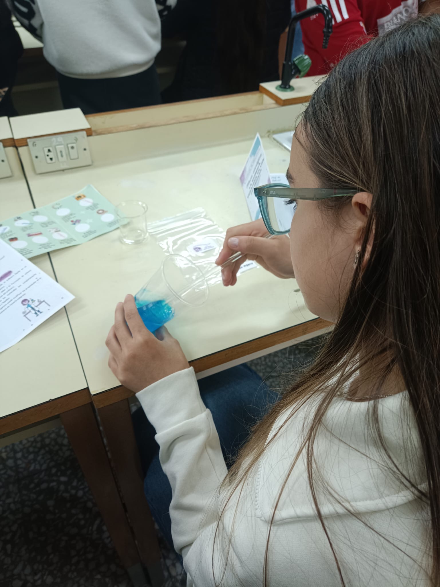 VISITA  ALUMNOS 6º PRIMARIA AL INSTITUTO