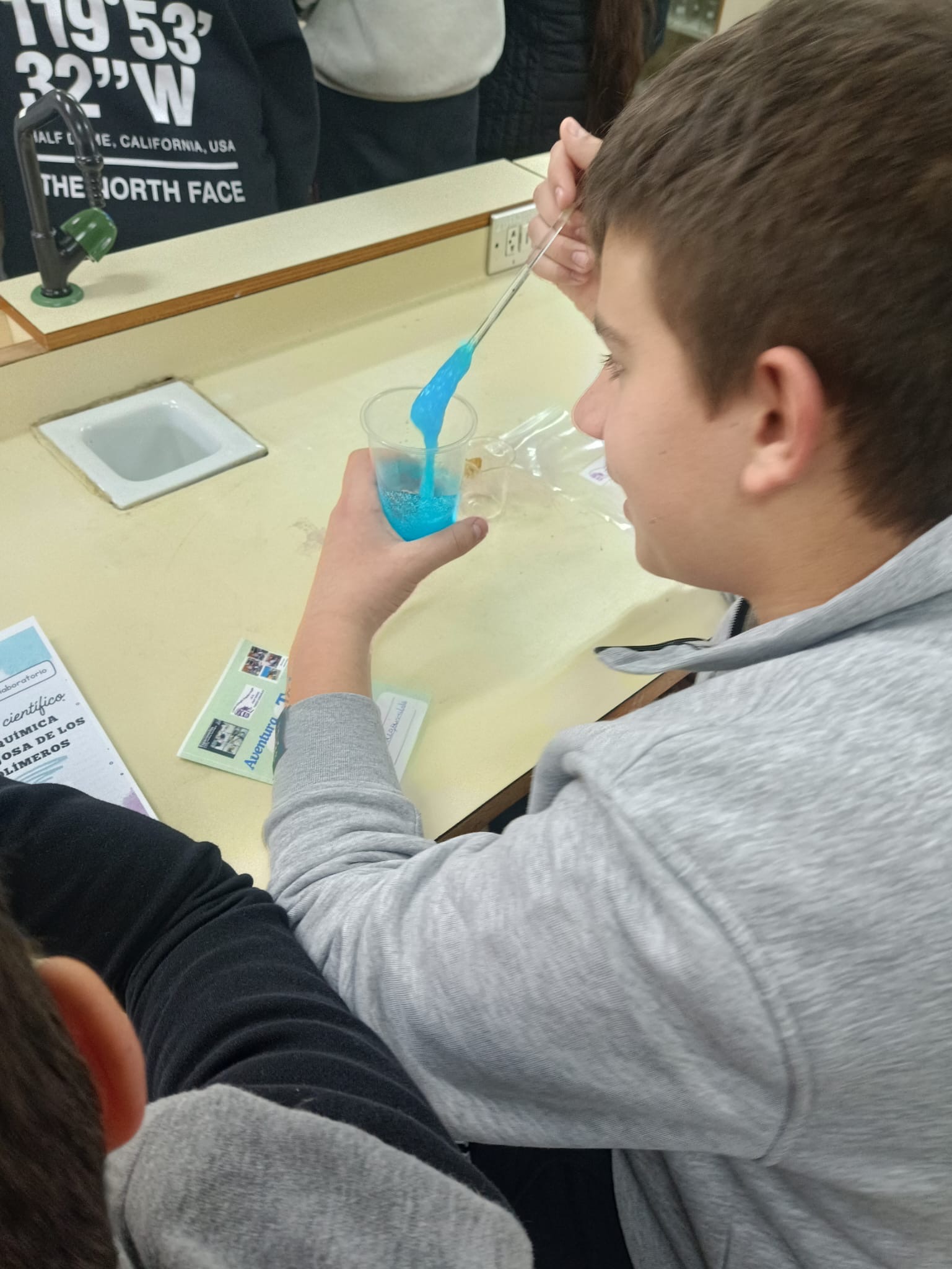 VISITA  ALUMNOS 6º PRIMARIA AL INSTITUTO